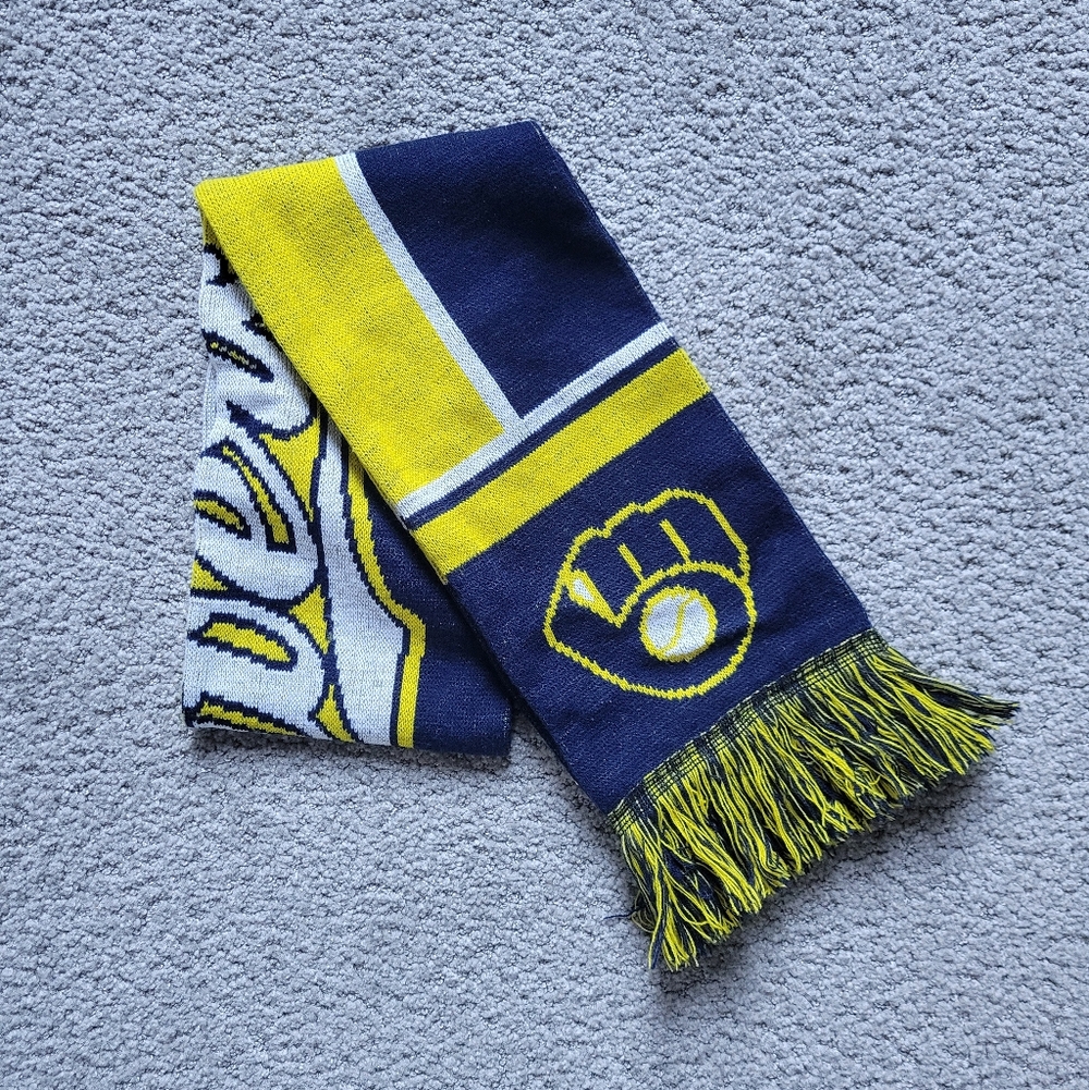 MLB Genuine Merchandise Milwaukee Brewers Acrylic Knit Winter Scarf